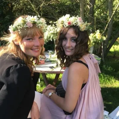 Blumenkranz binden im Haar Villa Gückelsberg Basteln Hochzeitstraum