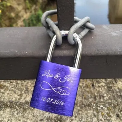 Liebesschloss Brücke graviert Villa Gückelsberg Trauung